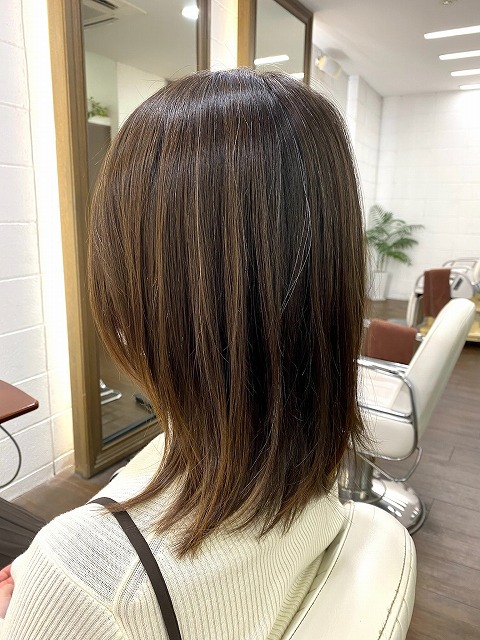 学芸大学美容室に,Hair Esthe Hi-Deはあります。学芸大学美容院にも、Hair Esthe Hi-Deはあります。Hair Esthe Hi-Deは目黒区学芸大学駅近くの美容室です。祐天寺美容室近くにも、Hair Esthe Hi-Deはあります。祐天寺美容院にも、Hair Esthe Hi-Deはあります。Hair Esthe Hi-Deは髪にやさしく、が綺麗に艶髪になります。Hair Esthe Hi-Deカットがとても上手いです。得にボブやショートスタイルが得意です。カラーも評判よく、ニューアマトラカラーがお客様に高評価です。オーガニックなヘアカラー　香草カラー色葉も人気です。パーマもとても上手く、　クリープパーマがお客様に高評価クリープパーマしながら、髪は綺麗になります。Hair Esthe Hi-Deは、オープンした2003年からヘッドスパ「クリームバスヘアエステ」を提供しています。ヘッドスパ「クリームバスヘアエステ」は、頭皮の汚れを落とし且つ頭皮の保湿効果もあり髪に栄養を与え、艶々になります。プレミアム髪質改善トリートメントで、「イオンコネクト・トリートメント」も大好評です。コロナ感染対策を万全にしております。新型コロナウイルス感染拡大防止を徹底して、お客様が安心して来店出来るようにしております。お客様同士が接触しないよう、サロン自体を個室的にしています。