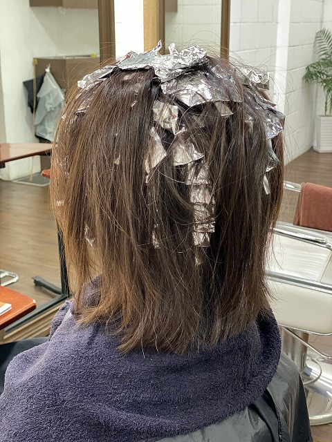 学芸大学美容室に,Hair Esthe Hi-Deはあります。学芸大学美容院にも、Hair Esthe Hi-Deはあります。Hair Esthe Hi-Deは目黒区学芸大学駅近くの美容室です。祐天寺美容室近くにも、Hair Esthe Hi-Deはあります。祐天寺美容院にも、Hair Esthe Hi-Deはあります。Hair Esthe Hi-Deは髪にやさしく、が綺麗に艶髪になります。Hair Esthe Hi-Deカットがとても上手いです。得にボブやショートスタイルが得意です。カラーも評判よく、ニューアマトラカラーがお客様に高評価です。オーガニックなヘアカラー　香草カラー色葉も人気です。パーマもとても上手く、　クリープパーマがお客様に高評価クリープパーマしながら、髪は綺麗になります。Hair Esthe Hi-Deは、オープンした2003年からヘッドスパ「クリームバスヘアエステ」を提供しています。ヘッドスパ「クリームバスヘアエステ」は、頭皮の汚れを落とし且つ頭皮の保湿効果もあり髪に栄養を与え、艶々になります。プレミアム髪質改善トリートメントで、「イオンコネクト・トリートメント」も大好評です。コロナ感染対策を万全にしております。新型コロナウイルス感染拡大防止を徹底して、お客様が安心して来店出来るようにしております。お客様同士が接触しないよう、サロン自体を個室的にしています。