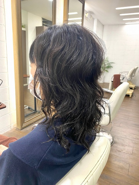 学芸大学美容室に,Hair Esthe Hi-Deはあります。学芸大学美容院にも、Hair Esthe Hi-Deはあります。Hair Esthe Hi-Deは目黒区学芸大学駅近くの美容室です。祐天寺美容室近くにも、Hair Esthe Hi-Deはあります。祐天寺美容院にも、Hair Esthe Hi-Deはあります。Hair Esthe Hi-Deは髪にやさしく、が綺麗に艶髪になります。Hair Esthe Hi-Deカットがとても上手いです。得にボブやショートスタイルが得意です。カラーも評判よく、ニューアマトラカラーがお客様に高評価です。オーガニックなヘアカラー　香草カラー色葉も人気です。パーマもとても上手く、　クリープパーマがお客様に高評価クリープパーマしながら、髪は綺麗になります。Hair Esthe Hi-Deは、オープンした2003年からヘッドスパ「クリームバスヘアエステ」を提供しています。ヘッドスパ「クリームバスヘアエステ」は、頭皮の汚れを落とし且つ頭皮の保湿効果もあり髪に栄養を与え、艶々になります。プレミアム髪質改善トリートメントで、「イオンコネクト・トリートメント」も大好評です。コロナ感染対策を万全にしております。新型コロナウイルス感染拡大防止を徹底して、お客様が安心して来店出来るようにしております。お客様同士が接触しないよう、サロン自体を個室的にしています。