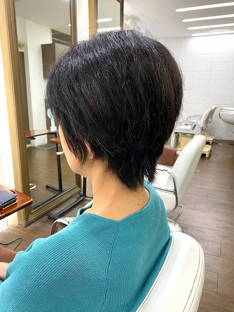 学芸大学美容室にHair Esthe Hi-Deは、あります。学芸大学美容院にも、Hair Esthe Hi-Deはあります。Hair Esthe Hi-Deは目黒区学芸大学駅近くの美容室です。祐天寺美容室近くにも、Hair Esthe Hi-Deはあります。祐天寺美容院にも、Hair Esthe Hi-Deはあります。Hair Esthe Hi-Deは髪にやさしく、が綺麗に艶髪になります。Hair Esthe Hi-Deカットがとても上手いです。得にボブやショートスタイルが得意です。カラーも評判よく、ニューアマトラカラーがお客様に高評価です。オーガニックなヘアカラー　香草カラー色葉も人気です。パーマもとても上手く、　クリープパーマがお客様に高評価クリープパーマしながら、髪は綺麗になります。Hair Esthe Hi-Deは、オープンした2003年からヘッドスパ「クリームバスヘアエステ」を提供しています。ヘッドスパ「クリームバスヘアエステ」は、頭皮の汚れを落とし且つ頭皮の保湿効果もあり髪に栄養を与え、艶々になります。プレミアム髪質改善トリートメントで、「イオンコネクト・トリートメント」も大好評です。コロナ感染対策を万全にしております。新型コロナウイルス感染拡大防止を徹底して、お客様が安心して来店出来るようにしております。お客様同士が接触しないよう、サロン自体を個室的にしています。