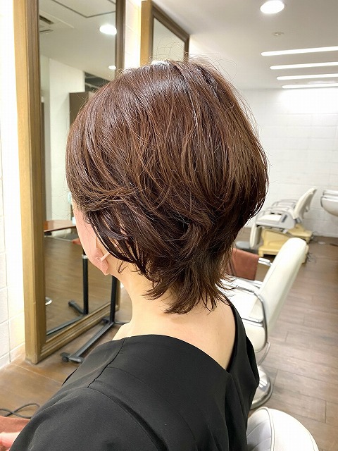 学芸大学美容室にHair Esthe Hi-Deは、あります。学芸大学美容院にも、Hair Esthe Hi-Deはあります。Hair Esthe Hi-Deは目黒区学芸大学駅近くの美容室です。祐天寺美容室近くにも、Hair Esthe Hi-Deはあります。祐天寺美容院にも、Hair Esthe Hi-Deはあります。Hair Esthe Hi-Deは髪にやさしく、が綺麗に艶髪になります。Hair Esthe Hi-Deカットがとても上手いです。得にボブやショートスタイルが得意です。カラーも評判よく、ニューアマトラカラーがお客様に高評価です。オーガニックなヘアカラー　香草カラー色葉も人気です。パーマもとても上手く、　クリープパーマがお客様に高評価クリープパーマしながら、髪は綺麗になります。Hair Esthe Hi-Deは、オープンした2003年からヘッドスパ「クリームバスヘアエステ」を提供しています。ヘッドスパ「クリームバスヘアエステ」は、頭皮の汚れを落とし且つ頭皮の保湿効果もあり髪に栄養を与え、艶々になります。プレミアム髪質改善トリートメントで、「イオンコネクト・トリートメント」も大好評です。コロナ感染対策を万全にしております。新型コロナウイルス感染拡大防止を徹底して、お客様が安心して来店出来るようにしております。お客様同士が接触しないよう、サロン自体を個室的にしています。