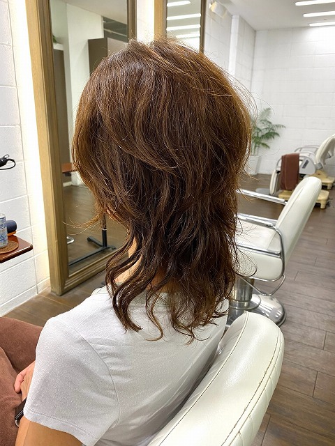 学芸大学美容室にHair Esthe Hi-Deは、あります。学芸大学美容院にも、Hair Esthe Hi-Deはあります。Hair Esthe Hi-Deは目黒区学芸大学駅近くの美容室です。祐天寺美容室近くにも、Hair Esthe Hi-Deはあります。祐天寺美容院にも、Hair Esthe Hi-Deはあります。Hair Esthe Hi-Deは髪にやさしく、が綺麗に艶髪になります。Hair Esthe Hi-Deカットがとても上手いです。得にボブやショートスタイルが得意です。カラーも評判よく、ニューアマトラカラーがお客様に高評価です。オーガニックなヘアカラー　香草カラー色葉も人気です。パーマもとても上手く、　クリープパーマがお客様に高評価クリープパーマしながら、髪は綺麗になります。Hair Esthe Hi-Deは、オープンした2003年からヘッドスパ「クリームバスヘアエステ」を提供しています。ヘッドスパ「クリームバスヘアエステ」は、頭皮の汚れを落とし且つ頭皮の保湿効果もあり髪に栄養を与え、艶々になります。プレミアム髪質改善トリートメントで、「イオンコネクト・トリートメント」も大好評です。コロナ感染対策を万全にしております。新型コロナウイルス感染拡大防止を徹底して、お客様が安心して来店出来るようにしております。お客様同士が接触しないよう、サロン自体を個室的にしています。