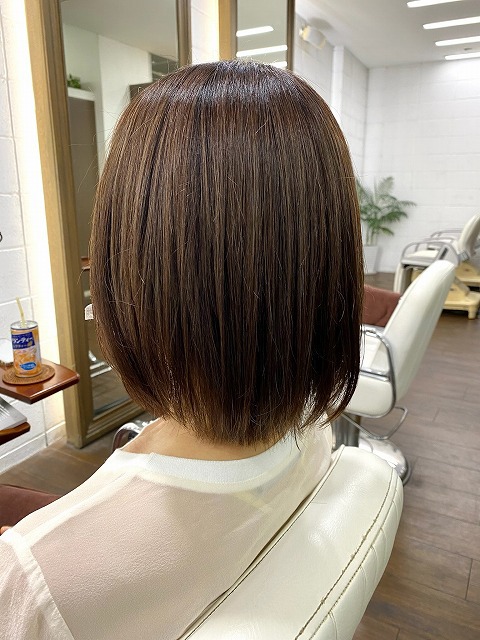 学芸大学美容室にHair Esthe Hi-Deは、あります。学芸大学美容院にも、Hair Esthe Hi-Deはあります。Hair Esthe Hi-Deは目黒区学芸大学駅近くの美容室です。祐天寺美容室近くにも、Hair Esthe Hi-Deはあります。祐天寺美容院にも、Hair Esthe Hi-Deはあります。Hair Esthe Hi-Deは髪にやさしく、が綺麗に艶髪になります。Hair Esthe Hi-Deカットがとても上手いです。得にボブやショートスタイルが得意です。カラーも評判よく、ニューアマトラカラーがお客様に高評価です。オーガニックなヘアカラー　香草カラー色葉も人気です。パーマもとても上手く、　クリープパーマがお客様に高評価クリープパーマしながら、髪は綺麗になります。Hair Esthe Hi-Deは、オープンした2003年からヘッドスパ「クリームバスヘアエステ」を提供しています。ヘッドスパ「クリームバスヘアエステ」は、頭皮の汚れを落とし且つ頭皮の保湿効果もあり髪に栄養を与え、艶々になります。プレミアム髪質改善トリートメントで、「イオンコネクト・トリートメント」も大好評です。コロナ感染対策を万全にしております。新型コロナウイルス感染拡大防止を徹底して、お客様が安心して来店出来るようにしております。お客様同士が接触しないよう、サロン自体を個室的にしています。