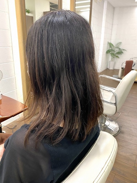 学芸大学美容室に、Hair Esthe Hi-Deは、あります。学芸大学美容院に、Hair Esthe Hi-Deはあります。Hair Esthe Hi-Deは目黒区学芸大学駅近くの美容室です。祐天寺美容室近くにも、Hair Esthe Hi-Deはあります。祐天寺美容院近くにも、Hair Esthe Hi-Deはあります。Hair Esthe Hi-Deは目黒区学芸大学駅近くの美容院です。Hair Esthe Hi-Deは髪にやさしく、が綺麗に艶髪になります。Hair Esthe Hi-Deカットがとても上手いです。得にボブやショートスタイルが得意で、スタイルがより立体的になります。なので立体感カットが、お客様に人気です。切りっぱなしボブやマッシュショートも得意です。カラーも評判よく、ニューアマトラカラーがお客様に高評価です。オーガニックなヘアカラー　香草カラー色葉も人気です。パーマもとても上手く、　クリープパーマがお客様に高評価クリープパーマしながら、髪は綺麗になります。Hair Esthe Hi-Deは、オープンした2003年からヘッドスパ「クリームバスヘアエステ」を提供しています。ヘッドスパ「クリームバスヘアエステ」は、頭皮の汚れを落とし且つ頭皮の保湿効果もあり髪に栄養を与え、艶々になります。プレミアム髪質改善トリートメントで、「イオンコネクト・トリートメント」も大好評です。コロナ感染対策を万全にしております。新型コロナウイルス感染拡大防止を徹底して、お客様が安心して来店出来るようにしております。お客様同士が接触しないよう、サロン自体を個室的にしています。