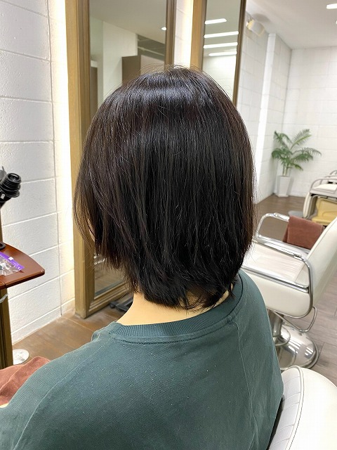 学芸大学美容室に、Hair Esthe Hi-Deは、あります。学芸大学美容院に、Hair Esthe Hi-Deはあります。Hair Esthe Hi-Deは目黒区学芸大学駅近くの美容室です。祐天寺美容室近くにも、Hair Esthe Hi-Deはあります。祐天寺美容院近くにも、Hair Esthe Hi-Deはあります。Hair Esthe Hi-Deは目黒区学芸大学駅近くの美容院です。Hair Esthe Hi-Deは髪にやさしく、が綺麗に艶髪になります。Hair Esthe Hi-Deカットがとても上手いです。得にボブやショートスタイルが得意で、スタイルがより立体的になります。なので立体感カットが、お客様に人気です。切りっぱなしボブやマッシュショートも得意です。カラーも評判よく、ニューアマトラカラーがお客様に高評価です。オーガニックなヘアカラー　香草カラー色葉も人気です。主に40代のお客様が多いです。40代ボブや40代ショートも得意です。脱白髪染めカラーも好評です。パーマもとても上手く、　クリープパーマがお客様に高評価クリープパーマしながら、髪は綺麗になります。Hair Esthe Hi-Deは、オープンした2003年からヘッドスパ「クリームバスヘアエステ」を提供しています。ヘッドスパ「クリームバスヘアエステ」は、頭皮の汚れを落とし且つ頭皮の保湿効果もあり髪に栄養を与え、艶々になります。プレミアム髪質改善トリートメントで、「イオンコネクト・トリートメント」も大好評です。コロナ感染対策を万全にしております。新型コロナウイルス感染拡大防止を徹底して、お客様が安心して来店出来るようにしております。お客様同士が接触しないよう、サロン自体を個室的にしています。