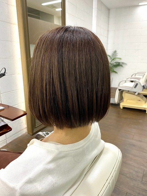 学芸大学美容室に、Hair Esthe Hi-Deは、あります。学芸大学美容院に、Hair Esthe Hi-Deはあります。Hair Esthe Hi-Deは目黒区学芸大学駅近くの美容室です。祐天寺美容室近くにも、Hair Esthe Hi-Deはあります。祐天寺美容院近くにも、Hair Esthe Hi-Deはあります。Hair Esthe Hi-Deは目黒区学芸大学駅近くの美容院です。Hair Esthe Hi-Deは髪にやさしく、が綺麗に艶髪になります。Hair Esthe Hi-Deカットがとても上手いです。得にボブやショートスタイルが得意で、スタイルがより立体的になります。なので立体感カットが、お客様に人気です。切りっぱなしボブやマッシュショートも得意です。カラーも評判よく、ニューアマトラカラーがお客様に高評価です。オーガニックなヘアカラー　香草カラー色葉も人気です。主に40代のお客様が多いです。40代ボブや40代ショートも得意です。脱白髪染めカラーも好評です。パーマもとても上手く、　クリープパーマがお客様に高評価クリープパーマしながら、髪は綺麗になります。Hair Esthe Hi-Deは、オープンした2003年からヘッドスパ「クリームバスヘアエステ」を提供しています。ヘッドスパ「クリームバスヘアエステ」は、頭皮の汚れを落とし且つ頭皮の保湿効果もあり髪に栄養を与え、艶々になります。プレミアム髪質改善トリートメントで、「イオンコネクト・トリートメント」も大好評です。コロナ感染対策を万全にしております。新型コロナウイルス感染拡大防止を徹底して、お客様が安心して来店出来るようにしております。お客様同士が接触しないよう、サロン自体を個室的にしています。