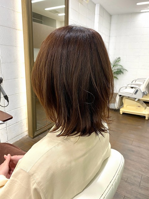 学芸大学美容室に、Hair Esthe Hi-Deは、あります。学芸大学美容院に、Hair Esthe Hi-Deはあります。Hair Esthe Hi-Deは目黒区学芸大学駅近くの美容室です。祐天寺美容室近くにも、Hair Esthe Hi-Deはあります。祐天寺美容院近くにも、Hair Esthe Hi-Deはあります。Hair Esthe Hi-Deは目黒区学芸大学駅近くの美容院です。Hair Esthe Hi-Deは髪にやさしく、が綺麗に艶髪になります。Hair Esthe Hi-Deカットがとても上手いです。得にボブやショートスタイルが得意で、スタイルがより立体的になります。なので立体感カットが、お客様に人気です。切りっぱなしボブやマッシュショートも得意です。カラーも評判よく、ニューアマトラカラーがお客様に高評価です。オーガニックなヘアカラー　香草カラー色葉も人気です。主に40代のお客様が多いです。40代ボブや40代ショートも得意です。脱白髪染めカラーも好評です。パーマもとても上手く、　クリープパーマがお客様に高評価クリープパーマしながら、髪は綺麗になります。Hair Esthe Hi-Deは、オープンした2003年からヘッドスパ「クリームバスヘアエステ」を提供しています。ヘッドスパ「クリームバスヘアエステ」は、頭皮の汚れを落とし且つ頭皮の保湿効果もあり髪に栄養を与え、艶々になります。プレミアム髪質改善トリートメントで、「イオンコネクト・トリートメント」も大好評です。コロナ感染対策を万全にしております。新型コロナウイルス感染拡大防止を徹底して、お客様が安心して来店出来るようにしております。お客様同士が接触しないよう、サロン自体を個室的にしています。