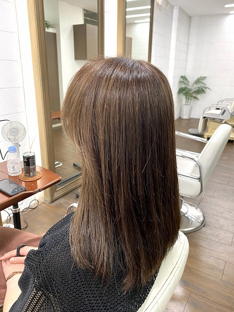 学芸大学美容室に、Hair Esthe Hi-Deは、あります。学芸大学美容院に、Hair Esthe Hi-Deはあります。Hair Esthe Hi-Deは目黒区学芸大学駅近くの美容室です。祐天寺美容室近くにも、Hair Esthe Hi-Deはあります。祐天寺美容院近くにも、Hair Esthe Hi-Deはあります。Hair Esthe Hi-Deは目黒区学芸大学駅近くの美容院です。Hair Esthe Hi-Deは髪にやさしく、が綺麗に艶髪になります。Hair Esthe Hi-Deカットがとても上手いです。得にボブやショートスタイルが得意で、スタイルがより立体的になります。なので立体感カットが、お客様に人気です。切りっぱなしボブやマッシュショートも得意です。カラーも評判よく、ニューアマトラカラーがお客様に高評価です。オーガニックなヘアカラー　香草カラー色葉も人気です。主に40代のお客様が多いです。40代ボブや40代ショートも得意です。脱白髪染めカラーも好評です。パーマもとても上手く、　クリープパーマがお客様に高評価クリープパーマしながら、髪は綺麗になります。Hair Esthe Hi-Deは、オープンした2003年からヘッドスパ「クリームバスヘアエステ」を提供しています。ヘッドスパ「クリームバスヘアエステ」は、頭皮の汚れを落とし且つ頭皮の保湿効果もあり髪に栄養を与え、艶々になります。プレミアム髪質改善トリートメントで、「イオンコネクト・トリートメント」も大好評です。コロナ感染対策を万全にしております。新型コロナウイルス感染拡大防止を徹底して、お客様が安心して来店出来るようにしております。お客様同士が接触しないよう、サロン自体を個室的にしています。