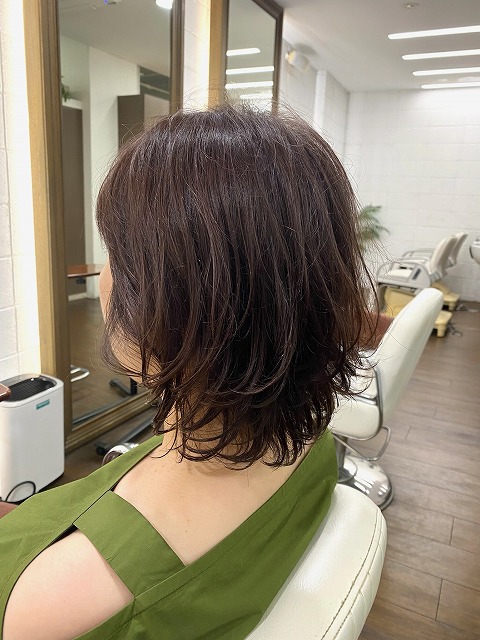 学芸大学美容室に、Hair Esthe Hi-Deは、あります。学芸大学美容院に、Hair Esthe Hi-Deはあります。Hair Esthe Hi-Deは目黒区学芸大学駅近くの美容室です。祐天寺美容室近くにも、Hair Esthe Hi-Deはあります。祐天寺美容院近くにも、Hair Esthe Hi-Deはあります。Hair Esthe Hi-Deは目黒区学芸大学駅近くの美容院です。Hair Esthe Hi-Deは髪にやさしく、が綺麗に艶髪になります。Hair Esthe Hi-Deカットがとても上手いです。得にボブやショートスタイルが得意で、スタイルがより立体的になります。なので立体感カットが、お客様に人気です。切りっぱなしボブやマッシュショートも得意です。カラーも評判よく、ニューアマトラカラーがお客様に高評価です。オーガニックなヘアカラー　香草カラー色葉も人気です。主に40代のお客様が多いです。40代ボブや40代ショートも得意です。脱白髪染めカラーも好評です。パーマもとても上手く、　クリープパーマがお客様に高評価クリープパーマしながら、髪は綺麗になります。Hair Esthe Hi-Deは、オープンした2003年からヘッドスパ「クリームバスヘアエステ」を提供しています。ヘッドスパ「クリームバスヘアエステ」は、頭皮の汚れを落とし且つ頭皮の保湿効果もあり髪に栄養を与え、艶々になります。プレミアム髪質改善トリートメントで、「イオンコネクト・トリートメント」も大好評です。コロナ感染対策を万全にしております。新型コロナウイルス感染拡大防止を徹底して、お客様が安心して来店出来るようにしております。お客様同士が接触しないよう、サロン自体を個室的にしています。