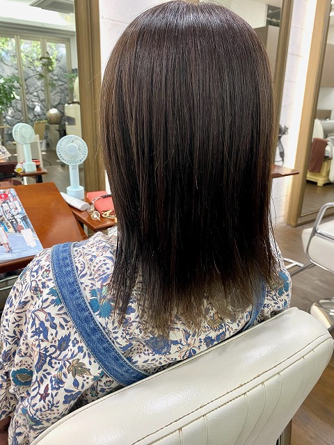 学芸大学美容室に、Hair Esthe Hi-Deは、あります。学芸大学美容院に、Hair Esthe Hi-Deはあります。Hair Esthe Hi-Deは目黒区学芸大学駅近くの美容室です。祐天寺美容室近くにも、Hair Esthe Hi-Deはあります。祐天寺美容院近くにも、Hair Esthe Hi-Deはあります。Hair Esthe Hi-Deは目黒区学芸大学駅近くの美容院です。Hair Esthe Hi-Deは髪にやさしく、が綺麗に艶髪になります。Hair Esthe Hi-Deカットがとても上手いです。得にボブやショートスタイルが得意で、スタイルがより立体的になります。なので立体感カットが、お客様に人気です。切りっぱなしボブやマッシュショートも得意です。カラーも評判よく、ニューアマトラカラーがお客様に高評価です。オーガニックなヘアカラー　香草カラー色葉も人気です。主に40代のお客様が多いです。40代ボブや40代ショートも得意です。脱白髪染めカラーも好評です。パーマもとても上手く、　クリープパーマがお客様に高評価クリープパーマしながら、髪は綺麗になります。Hair Esthe Hi-Deは、オープンした2003年からヘッドスパ「クリームバスヘアエステ」を提供しています。ヘッドスパ「クリームバスヘアエステ」は、頭皮の汚れを落とし且つ頭皮の保湿効果もあり髪に栄養を与え、艶々になります。プレミアム髪質改善トリートメントで、「イオンコネクト・トリートメント」も大好評です。