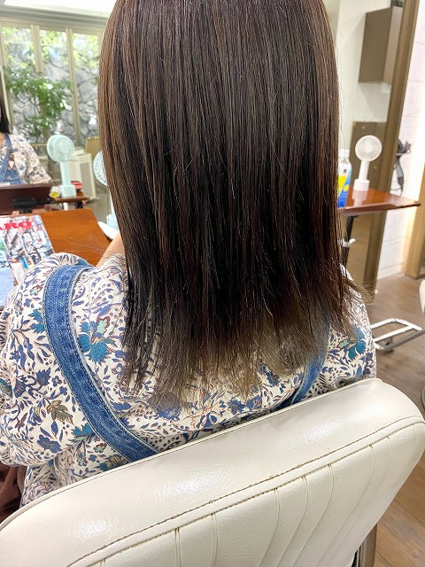 学芸大学美容室に、Hair Esthe Hi-Deは、あります。学芸大学美容院に、Hair Esthe Hi-Deはあります。Hair Esthe Hi-Deは目黒区学芸大学駅近くの美容室です。祐天寺美容室近くにも、Hair Esthe Hi-Deはあります。祐天寺美容院近くにも、Hair Esthe Hi-Deはあります。Hair Esthe Hi-Deは目黒区学芸大学駅近くの美容院です。Hair Esthe Hi-Deは髪にやさしく、が綺麗に艶髪になります。Hair Esthe Hi-Deカットがとても上手いです。得にボブやショートスタイルが得意で、スタイルがより立体的になります。なので立体感カットが、お客様に人気です。切りっぱなしボブやマッシュショートも得意です。カラーも評判よく、ニューアマトラカラーがお客様に高評価です。オーガニックなヘアカラー　香草カラー色葉も人気です。主に40代のお客様が多いです。40代ボブや40代ショートも得意です。脱白髪染めカラーも好評です。パーマもとても上手く、　クリープパーマがお客様に高評価クリープパーマしながら、髪は綺麗になります。Hair Esthe Hi-Deは、オープンした2003年からヘッドスパ「クリームバスヘアエステ」を提供しています。ヘッドスパ「クリームバスヘアエステ」は、頭皮の汚れを落とし且つ頭皮の保湿効果もあり髪に栄養を与え、艶々になります。プレミアム髪質改善トリートメントで、「イオンコネクト・トリートメント」も大好評です。