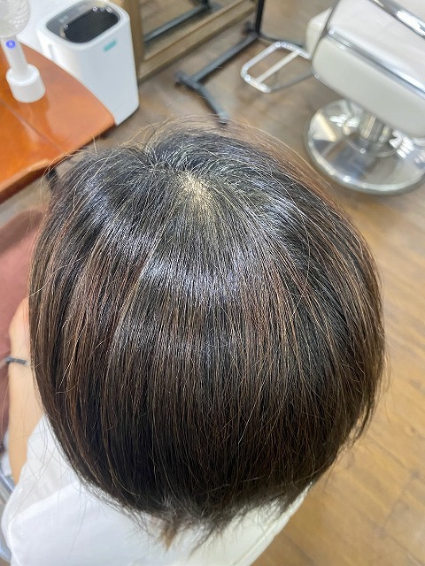 学芸大学美容室に、Hair Esthe Hi-Deは、あります。学芸大学美容院に、Hair Esthe Hi-Deはあります。Hair Esthe Hi-Deは目黒区学芸大学駅近くの美容室です。祐天寺美容室近くにも、Hair Esthe Hi-Deはあります。祐天寺美容院近くにも、Hair Esthe Hi-Deはあります。Hair Esthe Hi-Deは目黒区学芸大学駅近くの美容院です。Hair Esthe Hi-Deは髪にやさしく、が綺麗に艶髪になります。Hair Esthe Hi-Deカットがとても上手いです。得にボブやショートスタイルが得意で、スタイルがより立体的になります。なので立体感カットが、お客様に人気です。切りっぱなしボブやマッシュショートも得意です。カラーも評判よく、ニューアマトラカラーがお客様に高評価です。オーガニックなヘアカラー　香草カラー色葉も人気です。主に40代大人女性のお客様が多いです。40代ボブや40代ショートも得意です。50代大人女性も多いです脱白髪染めカラーも好評です。パーマもとても上手く、　クリープパーマがお客様に高評価クリープパーマしながら、髪は綺麗になります。Hair Esthe Hi-Deは、オープンした2003年からヘッドスパ「クリームバスヘアエステ」を提供しています。ヘッドスパ「クリームバスヘアエステ」は、頭皮の汚れを落とし且つ頭皮の保湿効果もあり髪に栄養を与え、艶々になります。プレミアム髪質改善トリートメントで、「イオンコネクト・トリートメント」も大好評です。