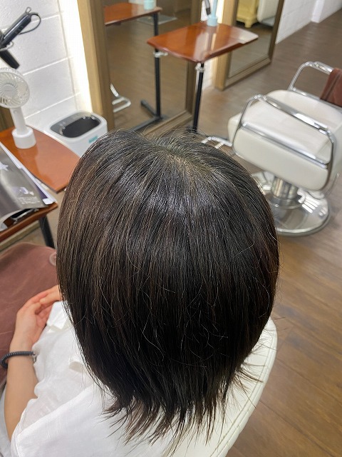 学芸大学美容室に、Hair Esthe Hi-Deは、あります。学芸大学美容院に、Hair Esthe Hi-Deはあります。Hair Esthe Hi-Deは目黒区学芸大学駅近くの美容室です。祐天寺美容室近くにも、Hair Esthe Hi-Deはあります。祐天寺美容院近くにも、Hair Esthe Hi-Deはあります。Hair Esthe Hi-Deは目黒区学芸大学駅近くの美容院です。Hair Esthe Hi-Deは髪にやさしく、が綺麗に艶髪になります。Hair Esthe Hi-Deカットがとても上手いです。得にボブやショートスタイルが得意で、スタイルがより立体的になります。なので立体感カットが、お客様に人気です。切りっぱなしボブやマッシュショートも得意です。カラーも評判よく、ニューアマトラカラーがお客様に高評価です。オーガニックなヘアカラー　香草カラー色葉も人気です。主に40代大人女性のお客様が多いです。40代ボブや40代ショートも得意です。50代大人女性も多いです脱白髪染めカラーも好評です。パーマもとても上手く、　クリープパーマがお客様に高評価クリープパーマしながら、髪は綺麗になります。Hair Esthe Hi-Deは、オープンした2003年からヘッドスパ「クリームバスヘアエステ」を提供しています。ヘッドスパ「クリームバスヘアエステ」は、頭皮の汚れを落とし且つ頭皮の保湿効果もあり髪に栄養を与え、艶々になります。プレミアム髪質改善トリートメントで、「イオンコネクト・トリートメント」も大好評です。