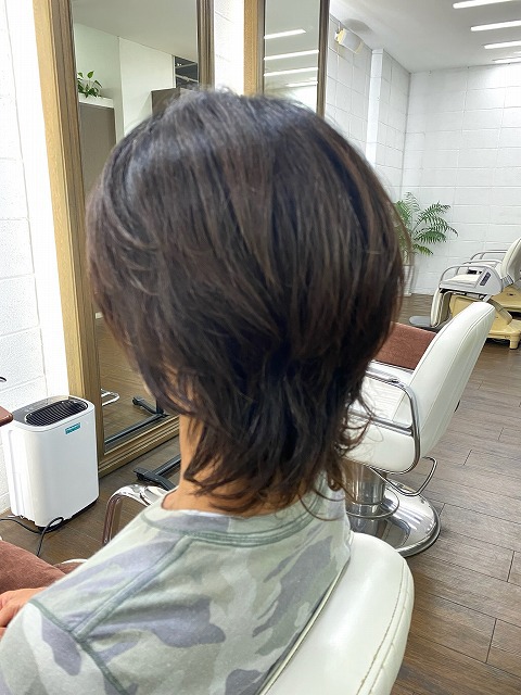 学芸大学美容室に、Hair Esthe Hi-Deは、あります。学芸大学美容院に、Hair Esthe Hi-Deはあります。Hair Esthe Hi-Deは目黒区学芸大学駅近くの美容室です。祐天寺美容室近くにも、Hair Esthe Hi-Deはあります。祐天寺美容院近くにも、Hair Esthe Hi-Deはあります。Hair Esthe Hi-Deは目黒区学芸大学駅近くの美容院です。Hair Esthe Hi-Deは髪にやさしく、が綺麗に艶髪になります。Hair Esthe Hi-Deカットがとても上手いです。得にボブやショートスタイルが得意で、スタイルがより立体的になります。なので立体感カットが、お客様に人気です。切りっぱなしボブやマッシュショートも得意です。カラーも評判よく、ニューアマトラカラーがお客様に高評価です。オーガニックなヘアカラー　香草カラー色葉も人気です。主に40代大人女性のお客様が多いです。40代ボブや40代ショートも得意です。50代大人女性も多いです脱白髪染めカラーも好評です。パーマもとても上手く、　クリープパーマがお客様に高評価クリープパーマしながら、髪は綺麗になります。Hair Esthe Hi-Deは、オープンした2003年からヘッドスパ「クリームバスヘアエステ」を提供しています。ヘッドスパ「クリームバスヘアエステ」は、頭皮の汚れを落とし且つ頭皮の保湿効果もあり髪に栄養を与え、艶々になります。プレミアム髪質改善トリートメントで、「イオンコネクト・トリートメント」も大好評です。