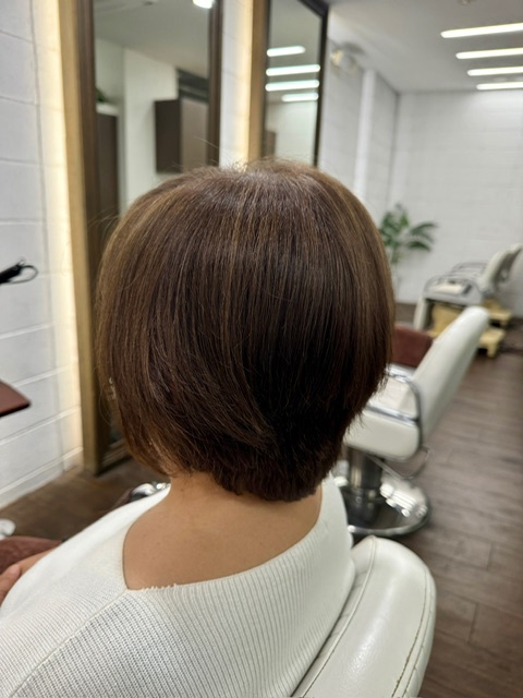 学芸大学 美容室に、Hair Esthe Hi-Deは、あります。学芸大学 美容院に、Hair Esthe Hi-Deはあります。Hair Esthe Hi-Deは目黒区学芸大学駅近くの美容室です。Hair Esthe Hi-Deは、東急東横線沿い駅近くの美容室です。Hair Esthe Hi-Deは、東急東横線沿い駅近くの美容院です。祐天寺美容室近くにも、Hair Esthe Hi-Deはあります。祐天寺美容院近くにも、Hair Esthe Hi-Deはあります。Hair Esthe Hi-Deは目黒区学芸大学駅近くの美容院です。Hair Esthe Hi-Deは目黒区学芸大学駅近くの美容室です。Hair Esthe Hi-Deは髪にやさしく、が綺麗に艶髪になります。Hair Esthe Hi-Deカットがとても上手いです。Hair Esthe Hi-Deは、オシャレです。学芸大　美容院　Hair Esthe Hi-Deは、とても人気があります。学芸大　美容室　Hair Esthe Hi-Deは、40代50代女性に人気があります。得にボブやショートスタイルが得意で、スタイルがより立体的になります。なので立体感カットが、お客様に人気です。切りっぱなしボブカやマッシュショートも得意です。なのでショートカットも得意です。もちろんボブカットも得意です。カラーも評判よく、ニューアマトラカラーがお客様に高評価です。オーガニックなヘアカラー　香草カラー色葉も人気です。ヘアマニキュアも保湿があり好評です。40代大人女性のお客様が多いです。40代ボブや40代ショートも得意です。50代大人女性も多いです脱白髪染めハイライトカラーも好評です。60代大人女性も多いですパーマもとても上手く、　クリープパーマがお客様に高評価クリープパーマしながら、髪は綺麗になります。Hair Esthe Hi-Deは、オープンした2003年からヘッドスパ「クリームバスヘアエステ」を提供しています。ヘッドスパ「クリームバスヘアエステ」は、頭皮の汚れを落とし且つ頭皮の保湿効果もあり髪に栄養を与え、艶々になります。プレミアム髪質改善トリートメントも大好評です。