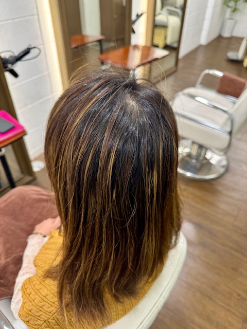 学芸大学 美容室に、Hair Esthe Hi-Deは、あります。学芸大学 美容院に、Hair Esthe Hi-Deはあります。Hair Esthe Hi-Deは目黒区学芸大学駅近くの美容室です。Hair Esthe Hi-Deは、東急東横線沿い駅近くの美容室です。Hair Esthe Hi-Deは、東急東横線沿い駅近くの美容院です。祐天寺美容室近くにも、Hair Esthe Hi-Deはあります。祐天寺美容院近くにも、Hair Esthe Hi-Deはあります。Hair Esthe Hi-Deは目黒区学芸大学駅近くの美容院です。Hair Esthe Hi-Deは目黒区学芸大学駅近くの美容室です。Hair Esthe Hi-Deは髪にやさしく、が綺麗に艶髪になります。Hair Esthe Hi-Deカットがとても上手いです。Hair Esthe Hi-Deは、オシャレです。学芸大　美容院　Hair Esthe Hi-Deは、とても人気があります。学芸大　美容室　Hair Esthe Hi-Deは、40代50代女性に人気があります。得にボブやショートスタイルが得意で、スタイルがより立体的になります。なので立体感カットが、お客様に人気です。切りっぱなしボブカやマッシュショートも得意です。なのでショートカットも得意です。もちろんボブカットも得意です。カラーも評判よく、ニューアマトラカラーがお客様に高評価です。オーガニックなヘアカラー　香草カラー色葉も人気です。ヘアマニキュアも保湿があり好評です。40代大人女性のお客様が多いです。40代ボブや40代ショートも得意です。50代大人女性も多いです脱白髪染めハイライトカラーも好評です。60代大人女性も多いですパーマもとても上手く、　クリープパーマがお客様に高評価クリープパーマしながら、髪は綺麗になります。Hair Esthe Hi-Deは、オープンした2003年からヘッドスパ「クリームバスヘアエステ」を提供しています。ヘッドスパ「クリームバスヘアエステ」は、頭皮の汚れを落とし且つ頭皮の保湿効果もあり髪に栄養を与え、艶々になります。プレミアム髪質改善トリートメントも大好評です。