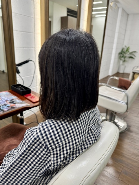 学芸大学 美容室に、Hair Esthe Hi-Deは、あります。学芸大学 美容院に、Hair Esthe Hi-Deはあります。Hair Esthe Hi-Deは目黒区学芸大学駅近くの美容室です。Hair Esthe Hi-Deは、東急東横線沿い駅近くの美容室です。Hair Esthe Hi-Deは、東急東横線沿い駅近くの美容院です。祐天寺美容室近くにも、Hair Esthe Hi-Deはあります。祐天寺美容院近くにも、Hair Esthe Hi-Deはあります。Hair Esthe Hi-Deは目黒区学芸大学駅近くの美容院です。Hair Esthe Hi-Deは目黒区学芸大学駅近くの美容室です。Hair Esthe Hi-Deは髪にやさしく、が綺麗に艶髪になります。Hair Esthe Hi-Deカットがとても上手いです。Hair Esthe Hi-Deは、オシャレです。学芸大　美容院　Hair Esthe Hi-Deは、とても人気があります。学芸大　美容室　Hair Esthe Hi-Deは、40代50代女性に人気があります。得にボブやショートスタイルが得意で、スタイルがより立体的になります。なので立体感カットが、お客様に人気です。切りっぱなしボブカやマッシュショートも得意です。なのでショートカットも得意です。もちろんボブカットも得意です。カラーも評判よく、ニューアマトラカラーがお客様に高評価です。オーガニックなヘアカラー　香草カラー色葉も人気です。ヘアマニキュアも保湿があり好評です。40代大人女性のお客様が多いです。40代ボブや40代ショートも得意です。50代大人女性も多いです脱白髪染めハイライトカラーも好評です。60代大人女性も多いですパーマもとても上手く、　クリープパーマがお客様に高評価クリープパーマしながら、髪は綺麗になります。Hair Esthe Hi-Deは、オープンした2003年からヘッドスパ「クリームバスヘアエステ」を提供しています。ヘッドスパ「クリームバスヘアエステ」は、頭皮の汚れを落とし且つ頭皮の保湿効果もあり髪に栄養を与え、艶々になります。プレミアム髪質改善トリートメントも大好評です。