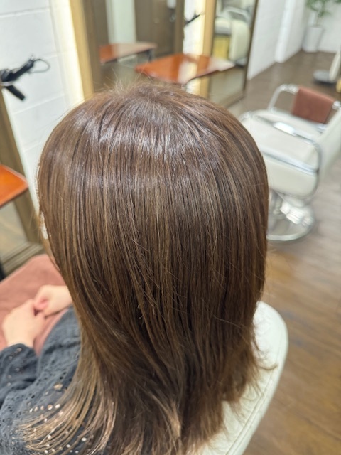 学芸大学 美容室に、Hair Esthe Hi-Deは、あります。学芸大学 美容院に、Hair Esthe Hi-Deはあります。Hair Esthe Hi-Deは目黒区学芸大学駅近くの美容室です。Hair Esthe Hi-Deは、東急東横線沿い駅近くの美容室です。Hair Esthe Hi-Deは、東急東横線沿い駅近くの美容院です。祐天寺美容室近くにも、Hair Esthe Hi-Deはあります。祐天寺美容院近くにも、Hair Esthe Hi-Deはあります。Hair Esthe Hi-Deは目黒区学芸大学駅近くの美容院です。Hair Esthe Hi-Deは目黒区学芸大学駅近くの美容室です。Hair Esthe Hi-Deは髪にやさしく、が綺麗に艶髪になります。Hair Esthe Hi-Deカットがとても上手いです。Hair Esthe Hi-Deは、オシャレです。学芸大　美容院　Hair Esthe Hi-Deは、とても人気があります。学芸大　美容室　Hair Esthe Hi-Deは、40代50代女性に人気があります。得にボブやショートスタイルが得意で、スタイルがより立体的になります。なので立体感カットが、お客様に人気です。切りっぱなしボブカやマッシュショートも得意です。なのでショートカットも得意です。もちろんボブカットも得意です。カラーも評判よく、ニューアマトラカラーがお客様に高評価です。オーガニックなヘアカラー　香草カラー色葉も人気です。ヘアマニキュアも保湿があり好評です。40代大人女性のお客様が多いです。40代ボブや40代ショートも得意です。50代大人女性も多いです脱白髪染めハイライトカラーも好評です。60代大人女性も多いですパーマもとても上手く、　クリープパーマがお客様に高評価クリープパーマしながら、髪は綺麗になります。Hair Esthe Hi-Deは、オープンした2003年からヘッドスパ「クリームバスヘアエステ」を提供しています。ヘッドスパ「クリームバスヘアエステ」は、頭皮の汚れを落とし且つ頭皮の保湿効果もあり髪に栄養を与え、艶々になります。プレミアム髪質改善トリートメントも大好評です。