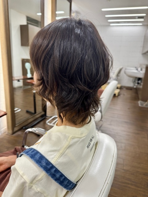 学芸大学 美容室に、Hair Esthe Hi-Deは、あります。学芸大学 美容院に、Hair Esthe Hi-Deはあります。Hair Esthe Hi-Deは目黒区学芸大学駅近くの美容室です。Hair Esthe Hi-Deは、東急東横線沿い駅近くの美容室です。Hair Esthe Hi-Deは、東急東横線沿い駅近くの美容院です。祐天寺美容室近くにも、Hair Esthe Hi-Deはあります。祐天寺美容院近くにも、Hair Esthe Hi-Deはあります。Hair Esthe Hi-Deは目黒区学芸大学駅近くの美容院です。Hair Esthe Hi-Deは目黒区学芸大学駅近くの美容室です。Hair Esthe Hi-Deは髪にやさしく、が綺麗に艶髪になります。Hair Esthe Hi-Deカットがとても上手いです。Hair Esthe Hi-Deは、オシャレです。学芸大　美容院　Hair Esthe Hi-Deは、とても人気があります。学芸大　美容室　Hair Esthe Hi-Deは、40代50代女性に人気があります。得にボブやショートスタイルが得意で、スタイルがより立体的になります。なので立体感カットが、お客様に人気です。切りっぱなしボブカやマッシュショートも得意です。なのでショートカットも得意です。もちろんボブカットも得意です。カラーも評判よく、ニューアマトラカラーがお客様に高評価です。オーガニックなヘアカラー　香草カラー色葉も人気です。ヘアマニキュアも保湿があり好評です。40代大人女性のお客様が多いです。40代ボブや40代ショートも得意です。50代大人女性も多いです脱白髪染めハイライトカラーも好評です。60代大人女性も多いですパーマもとても上手く、　クリープパーマがお客様に高評価クリープパーマしながら、髪は綺麗になります。Hair Esthe Hi-Deは、オープンした2003年からヘッドスパ「クリームバスヘアエステ」を提供しています。ヘッドスパ「クリームバスヘアエステ」は、頭皮の汚れを落とし且つ頭皮の保湿効果もあり髪に栄養を与え、艶々になります。プレミアム髪質改善トリートメントも大好評です。