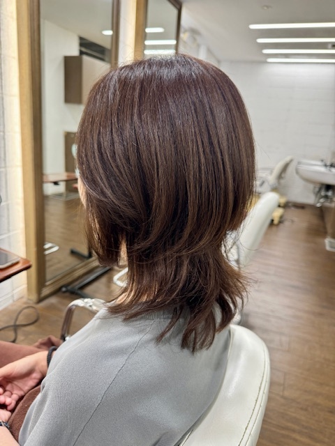 学芸大学 美容室に、Hair Esthe Hi-Deは、あります。学芸大学 美容院に、Hair Esthe Hi-Deはあります。Hair Esthe Hi-Deは目黒区学芸大学駅近くの美容室です。Hair Esthe Hi-Deは、東急東横線沿い駅近くの美容室です。Hair Esthe Hi-Deは、東急東横線沿い駅近くの美容院です。祐天寺美容室近くにも、Hair Esthe Hi-Deはあります。祐天寺美容院近くにも、Hair Esthe Hi-Deはあります。Hair Esthe Hi-Deは目黒区学芸大学駅近くの美容院です。Hair Esthe Hi-Deは目黒区学芸大学駅近くの美容室です。Hair Esthe Hi-Deは髪にやさしく、が綺麗に艶髪になります。Hair Esthe Hi-Deカットがとても上手いです。Hair Esthe Hi-Deは、オシャレです。学芸大　美容院　Hair Esthe Hi-Deは、とても人気があります。学芸大　美容室　Hair Esthe Hi-Deは、40代50代女性に人気があります。得にボブやショートスタイルが得意で、スタイルがより立体的になります。なので立体感カットが、お客様に人気です。切りっぱなしボブカやマッシュショートも得意です。なのでショートカットも得意です。もちろんボブカットも得意です。カラーも評判よく、ニューアマトラカラーがお客様に高評価です。オーガニックなヘアカラー　香草カラー色葉も人気です。ヘアマニキュアも保湿があり好評です。40代大人女性のお客様が多いです。40代ボブや40代ショートも得意です。50代大人女性も多いです脱白髪染めハイライトカラーも好評です。60代大人女性も多いですパーマもとても上手く、　クリープパーマがお客様に高評価クリープパーマしながら、髪は綺麗になります。Hair Esthe Hi-Deは、オープンした2003年からヘッドスパ「クリームバスヘアエステ」を提供しています。ヘッドスパ「クリームバスヘアエステ」は、頭皮の汚れを落とし且つ頭皮の保湿効果もあり髪に栄養を与え、艶々になります。プレミアム髪質改善トリートメントも大好評です。