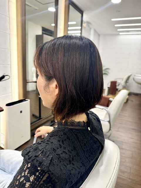 学芸大学 美容室に、Hair Esthe Hi-Deは、あります。学芸大学 美容院に、Hair Esthe Hi-Deはあります。Hair Esthe Hi-Deは目黒区学芸大学駅近くの美容室です。Hair Esthe Hi-Deは、東急東横線沿い駅近くの美容室です。Hair Esthe Hi-Deは、東急東横線沿い駅近くの美容院です。祐天寺美容室近くにも、Hair Esthe Hi-Deはあります。祐天寺美容院近くにも、Hair Esthe Hi-Deはあります。Hair Esthe Hi-Deは目黒区学芸大学駅近くの美容院です。Hair Esthe Hi-Deは目黒区学芸大学駅近くの美容室です。Hair Esthe Hi-Deは髪にやさしく、が綺麗に艶髪になります。Hair Esthe Hi-Deカットがとても上手いです。Hair Esthe Hi-Deは、オシャレです。学芸大　美容院　Hair Esthe Hi-Deは、とても人気があります。学芸大　美容室　Hair Esthe Hi-Deは、40代50代女性に人気があります。得にボブやショートスタイルが得意で、スタイルがより立体的になります。なので立体感カットが、お客様に人気です。切りっぱなしボブカやマッシュショートも得意です。なのでショートカットも得意です。もちろんボブカットも得意です。カラーも評判よく、ニューアマトラカラーがお客様に高評価です。オーガニックなヘアカラー　香草カラー色葉も人気です。ヘアマニキュアも保湿があり好評です。40代大人女性のお客様が多いです。40代ボブや40代ショートも得意です。50代大人女性も多いです脱白髪染めハイライトカラーも好評です。60代大人女性も多いですパーマもとても上手く、　クリープパーマがお客様に高評価クリープパーマしながら、髪は綺麗になります。Hair Esthe Hi-Deは、オープンした2003年からヘッドスパ「クリームバスヘアエステ」を提供しています。ヘッドスパ「クリームバスヘアエステ」は、頭皮の汚れを落とし且つ頭皮の保湿効果もあり髪に栄養を与え、艶々になります。プレミアム髪質改善トリートメントも大好評です。