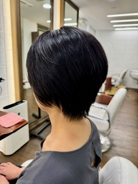 学芸大学 美容室に、Hair Esthe Hi-Deは、あります。学芸大学 美容院に、Hair Esthe Hi-Deはあります。Hair Esthe Hi-Deは目黒区学芸大学駅近くの美容室です。Hair Esthe Hi-Deは、東急東横線沿い駅近くの美容室です。Hair Esthe Hi-Deは、東急東横線沿い駅近くの美容院です。祐天寺美容室近くにも、Hair Esthe Hi-Deはあります。祐天寺美容院近くにも、Hair Esthe Hi-Deはあります。Hair Esthe Hi-Deは目黒区学芸大学駅近くの美容院です。Hair Esthe Hi-Deは目黒区学芸大学駅近くの美容室です。Hair Esthe Hi-Deは髪にやさしく、が綺麗に艶髪になります。Hair Esthe Hi-Deカットがとても上手いです。Hair Esthe Hi-Deは、オシャレです。学芸大　美容院　Hair Esthe Hi-Deは、とても人気があります。学芸大　美容室　Hair Esthe Hi-Deは、40代50代女性に人気があります。得にボブやショートスタイルが得意で、スタイルがより立体的になります。なので立体感カットが、お客様に人気です。切りっぱなしボブカやマッシュショートも得意です。なのでショートカットも得意です。もちろんボブカットも得意です。カラーも評判よく、ニューアマトラカラーがお客様に高評価です。オーガニックなヘアカラー　香草カラー色葉も人気です。ヘアマニキュアも保湿があり好評です。40代大人女性のお客様が多いです。40代ボブや40代ショートも得意です。50代大人女性も多いです脱白髪染めハイライトカラーも好評です。60代大人女性も多いですパーマもとても上手く、　クリープパーマがお客様に高評価クリープパーマしながら、髪は綺麗になります。Hair Esthe Hi-Deは、オープンした2003年からヘッドスパ「クリームバスヘアエステ」を提供しています。ヘッドスパ「クリームバスヘアエステ」は、頭皮の汚れを落とし且つ頭皮の保湿効果もあり髪に栄養を与え、艶々になります。プレミアム髪質改善トリートメントも大好評です。