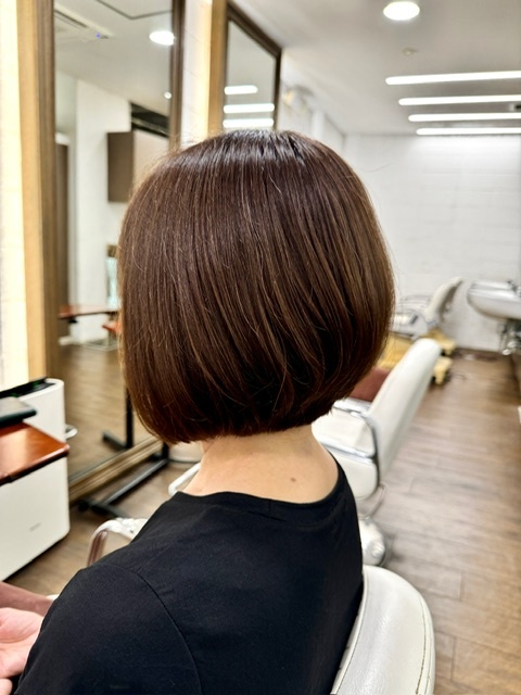 学芸大学 美容室に、Hair Esthe Hi-Deは、あります。学芸大学 美容院に、Hair Esthe Hi-Deはあります。Hair Esthe Hi-Deは目黒区学芸大学駅近くの美容室です。Hair Esthe Hi-Deは、東急東横線沿い駅近くの美容室です。Hair Esthe Hi-Deは、東急東横線沿い駅近くの美容院です。祐天寺美容室近くにも、Hair Esthe Hi-Deはあります。祐天寺美容院近くにも、Hair Esthe Hi-Deはあります。Hair Esthe Hi-Deは目黒区学芸大学駅近くの美容院です。Hair Esthe Hi-Deは目黒区学芸大学駅近くの美容室です。Hair Esthe Hi-Deは髪にやさしく、が綺麗に艶髪になります。Hair Esthe Hi-Deカットがとても上手いです。Hair Esthe Hi-Deは、オシャレです。学芸大　美容院　Hair Esthe Hi-Deは、とても人気があります。学芸大　美容室　Hair Esthe Hi-Deは、40代50代女性に人気があります。得にボブやショートスタイルが得意で、スタイルがより立体的になります。なので立体感カットが、お客様に人気です。切りっぱなしボブカやマッシュショートも得意です。なのでショートカットも得意です。もちろんボブカットも得意です。カラーも評判よく、ニューアマトラカラーがお客様に高評価です。オーガニックなヘアカラー　香草カラー色葉も人気です。ヘアマニキュアも保湿があり好評です。40代大人女性のお客様が多いです。40代ボブや40代ショートも得意です。50代大人女性も多いです脱白髪染めハイライトカラーも好評です。60代大人女性も多いですパーマもとても上手く、　クリープパーマがお客様に高評価クリープパーマしながら、髪は綺麗になります。Hair Esthe Hi-Deは、オープンした2003年からヘッドスパ「クリームバスヘアエステ」を提供しています。ヘッドスパ「クリームバスヘアエステ」は、頭皮の汚れを落とし且つ頭皮の保湿効果もあり髪に栄養を与え、艶々になります。プレミアム髪質改善トリートメントも大好評です。