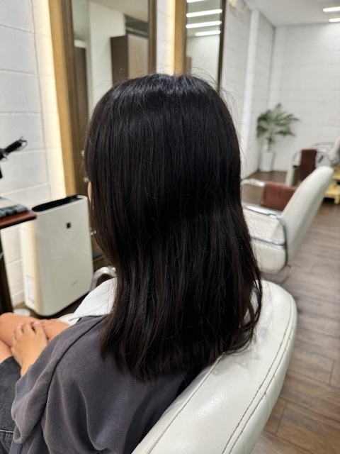 学芸大学 美容室に、Hair Esthe Hi-Deは、あります。学芸大学 美容院に、Hair Esthe Hi-Deはあります。Hair Esthe Hi-Deは目黒区学芸大学駅近くの美容室です。Hair Esthe Hi-Deは、東急東横線沿い駅近くの美容室です。Hair Esthe Hi-Deは、東急東横線沿い駅近くの美容院です。祐天寺美容室近くにも、Hair Esthe Hi-Deはあります。祐天寺美容院近くにも、Hair Esthe Hi-Deはあります。Hair Esthe Hi-Deは目黒区学芸大学駅近くの美容院です。Hair Esthe Hi-Deは目黒区学芸大学駅近くの美容室です。Hair Esthe Hi-Deは髪にやさしく、が綺麗に艶髪になります。Hair Esthe Hi-Deカットがとても上手いです。Hair Esthe Hi-Deは、オシャレです。学芸大　美容院　Hair Esthe Hi-Deは、とても人気があります。学芸大　美容室　Hair Esthe Hi-Deは、40代50代女性に人気があります。得にボブやショートスタイルが得意で、スタイルがより立体的になります。なので立体感カットが、お客様に人気です。切りっぱなしボブカやマッシュショートも得意です。なのでショートカットも得意です。もちろんボブカットも得意です。カラーも評判よく、ニューアマトラカラーがお客様に高評価です。オーガニックなヘアカラー　香草カラー色葉も人気です。ヘアマニキュアも保湿があり好評です。40代大人女性のお客様が多いです。40代ボブや40代ショートも得意です。50代大人女性も多いです脱白髪染めハイライトカラーも好評です。60代大人女性も多いですパーマもとても上手く、　クリープパーマがお客様に高評価クリープパーマしながら、髪は綺麗になります。Hair Esthe Hi-Deは、オープンした2003年からヘッドスパ「クリームバスヘアエステ」を提供しています。ヘッドスパ「クリームバスヘアエステ」は、頭皮の汚れを落とし且つ頭皮の保湿効果もあり髪に栄養を与え、艶々になります。プレミアム髪質改善トリートメントも大好評です。