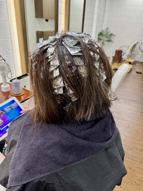 学芸大学 美容室に、Hair Esthe Hi-Deは、あります。学芸大学 美容院に、Hair Esthe Hi-Deはあります。Hair Esthe Hi-Deは目黒区学芸大学駅近くの美容室です。Hair Esthe Hi-Deは、東急東横線沿い駅近くの美容室です。Hair Esthe Hi-Deは、東急東横線沿い駅近くの美容院です。祐天寺美容室近くにも、Hair Esthe Hi-Deはあります。祐天寺美容院近くにも、Hair Esthe Hi-Deはあります。Hair Esthe Hi-Deは目黒区学芸大学駅近くの美容院です。Hair Esthe Hi-Deは目黒区学芸大学駅近くの美容室です。Hair Esthe Hi-Deは髪にやさしく、が綺麗に艶髪になります。Hair Esthe Hi-Deカットがとても上手いです。Hair Esthe Hi-Deは、オシャレです。学芸大　美容院　Hair Esthe Hi-Deは、とても人気があります。学芸大　美容室　Hair Esthe Hi-Deは、40代50代女性に人気があります。得にボブやショートスタイルが得意で、スタイルがより立体的になります。なので立体感カットが、お客様に人気です。切りっぱなしボブカやマッシュショートも得意です。なのでショートカットも得意です。もちろんボブカットも得意です。カラーも評判よく、ニューアマトラカラーがお客様に高評価です。オーガニックなヘアカラー　香草カラー色葉も人気です。ヘアマニキュアも保湿があり好評です。40代大人女性のお客様が多いです。40代ボブや40代ショートも得意です。50代大人女性も多いです脱白髪染めハイライトカラーも好評です。60代大人女性も多いですパーマもとても上手く、　クリープパーマがお客様に高評価クリープパーマしながら、髪は綺麗になります。Hair Esthe Hi-Deは、オープンした2003年からヘッドスパ「クリームバスヘアエステ」を提供しています。ヘッドスパ「クリームバスヘアエステ」は、頭皮の汚れを落とし且つ頭皮の保湿効果もあり髪に栄養を与え、艶々になります。プレミアム髪質改善トリートメントも大好評です。