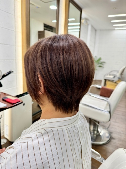 学芸大学 美容室に、Hair Esthe Hi-Deは、あります。学芸大学 美容院に、Hair Esthe Hi-Deはあります。Hair Esthe Hi-Deは目黒区学芸大学駅近くの美容室です。Hair Esthe Hi-Deは、東急東横線沿い駅近くの美容室です。Hair Esthe Hi-Deは、東急東横線沿い駅近くの美容院です。祐天寺美容室近くにも、Hair Esthe Hi-Deはあります。祐天寺美容院近くにも、Hair Esthe Hi-Deはあります。Hair Esthe Hi-Deは目黒区学芸大学駅近くの美容院です。Hair Esthe Hi-Deは目黒区学芸大学駅近くの美容室です。Hair Esthe Hi-Deは髪にやさしく、が綺麗に艶髪になります。Hair Esthe Hi-Deカットがとても上手いです。Hair Esthe Hi-Deは、オシャレです。学芸大　美容院　Hair Esthe Hi-Deは、とても人気があります。学芸大　美容室　Hair Esthe Hi-Deは、40代50代女性に人気があります。得にボブやショートスタイルが得意で、スタイルがより立体的になります。なので立体感カットが、お客様に人気です。切りっぱなしボブカやマッシュショートも得意です。なのでショートカットも得意です。もちろんボブカットも得意です。カラーも評判よく、ニューアマトラカラーがお客様に高評価です。オーガニックなヘアカラー　香草カラー色葉も人気です。ヘアマニキュアも保湿があり好評です。40代大人女性のお客様が多いです。40代ボブや40代ショートも得意です。50代大人女性も多いです脱白髪染めハイライトカラーも好評です。60代大人女性も多いですパーマもとても上手く、　クリープパーマがお客様に高評価クリープパーマしながら、髪は綺麗になります。Hair Esthe Hi-Deは、オープンした2003年からヘッドスパ「クリームバスヘアエステ」を提供しています。ヘッドスパ「クリームバスヘアエステ」は、頭皮の汚れを落とし且つ頭皮の保湿効果もあり髪に栄養を与え、艶々になります。プレミアム髪質改善トリートメントも大好評です。