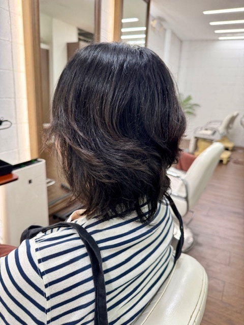 学芸大学 美容室に、Hair Esthe Hi-Deは、あります。学芸大学 美容院に、Hair Esthe Hi-Deはあります。Hair Esthe Hi-Deは目黒区学芸大学駅近くの美容室です。Hair Esthe Hi-Deは、東急東横線沿い駅近くの美容室です。Hair Esthe Hi-Deは、東急東横線沿い駅近くの美容院です。祐天寺美容室近くにも、Hair Esthe Hi-Deはあります。祐天寺美容院近くにも、Hair Esthe Hi-Deはあります。Hair Esthe Hi-Deは目黒区学芸大学駅近くの美容院です。Hair Esthe Hi-Deは目黒区学芸大学駅近くの美容室です。Hair Esthe Hi-Deは髪にやさしく、が綺麗に艶髪になります。Hair Esthe Hi-Deカットがとても上手いです。Hair Esthe Hi-Deは、オシャレです。学芸大　美容院　Hair Esthe Hi-Deは、とても人気があります。学芸大　美容室　Hair Esthe Hi-Deは、40代50代女性に人気があります。得にボブやショートスタイルが得意で、スタイルがより立体的になります。なので立体感カットが、お客様に人気です。切りっぱなしボブカやマッシュショートも得意です。なのでショートカットも得意です。もちろんボブカットも得意です。カラーも評判よく、ニューアマトラカラーがお客様に高評価です。オーガニックなヘアカラー　香草カラー色葉も人気です。ヘアマニキュアも保湿があり好評です。40代大人女性のお客様が多いです。40代ボブや40代ショートも得意です。50代大人女性も多いです脱白髪染めハイライトカラーも好評です。60代大人女性も多いですパーマもとても上手く、　クリープパーマがお客様に高評価クリープパーマしながら、髪は綺麗になります。Hair Esthe Hi-Deは、オープンした2003年からヘッドスパ「クリームバスヘアエステ」を提供しています。ヘッドスパ「クリームバスヘアエステ」は、頭皮の汚れを落とし且つ頭皮の保湿効果もあり髪に栄養を与え、艶々になります。プレミアム髪質改善トリートメントも大好評です。