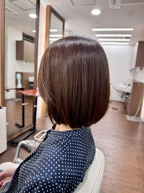 学芸大学 美容室に、Hair Esthe Hi-Deは、あります。学芸大学 美容院に、Hair Esthe Hi-Deはあります。Hair Esthe Hi-Deは目黒区学芸大学駅近くの美容室です。Hair Esthe Hi-Deは、東急東横線沿い駅近くの美容室です。Hair Esthe Hi-Deは、東急東横線沿い駅近くの美容院です。祐天寺美容室近くにも、Hair Esthe Hi-Deはあります。祐天寺美容院近くにも、Hair Esthe Hi-Deはあります。Hair Esthe Hi-Deは目黒区学芸大学駅近くの美容院です。Hair Esthe Hi-Deは目黒区学芸大学駅近くの美容室です。Hair Esthe Hi-Deは髪にやさしく、が綺麗に艶髪になります。Hair Esthe Hi-Deカットがとても上手いです。Hair Esthe Hi-Deは、オシャレです。学芸大　美容院　Hair Esthe Hi-Deは、とても人気があります。学芸大　美容室　Hair Esthe Hi-Deは、40代50代女性に人気があります。得にボブやショートスタイルが得意で、スタイルがより立体的になります。なので立体感カットが、お客様に人気です。切りっぱなしボブカやマッシュショートも得意です。なのでショートカットも得意です。もちろんボブカットも得意です。カラーも評判よく、ニューアマトラカラーがお客様に高評価です。オーガニックなヘアカラー　香草カラー色葉も人気です。ヘアマニキュアも保湿があり好評です。40代大人女性のお客様が多いです。40代ボブや40代ショートも得意です。50代大人女性も多いです脱白髪染めハイライトカラーも好評です。60代大人女性も多いですパーマもとても上手く、　クリープパーマがお客様に高評価クリープパーマしながら、髪は綺麗になります。Hair Esthe Hi-Deは、オープンした2003年からヘッドスパ「クリームバスヘアエステ」を提供しています。ヘッドスパ「クリームバスヘアエステ」は、頭皮の汚れを落とし且つ頭皮の保湿効果もあり髪に栄養を与え、艶々になります。プレミアム髪質改善トリートメントも大好評です。