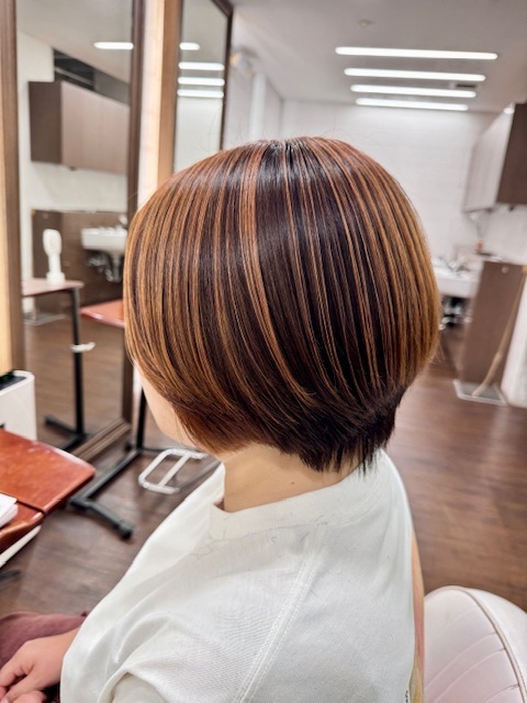 学芸大学 美容室に、Hair Esthe Hi-Deは、あります。学芸大学 美容院に、Hair Esthe Hi-Deはあります。Hair Esthe Hi-Deは目黒区学芸大学駅近くの美容室です。Hair Esthe Hi-Deは、東急東横線沿い駅近くの美容室です。Hair Esthe Hi-Deは、東急東横線沿い駅近くの美容院です。祐天寺美容室近くにも、Hair Esthe Hi-Deはあります。祐天寺美容院近くにも、Hair Esthe Hi-Deはあります。Hair Esthe Hi-Deは目黒区学芸大学駅近くの美容院です。Hair Esthe Hi-Deは目黒区学芸大学駅近くの美容室です。Hair Esthe Hi-Deは髪にやさしく、が綺麗に艶髪になります。Hair Esthe Hi-Deカットがとても上手いです。Hair Esthe Hi-Deは、オシャレです。学芸大　美容院　Hair Esthe Hi-Deは、とても人気があります。学芸大　美容室　Hair Esthe Hi-Deは、40代50代女性に人気があります。得にボブやショートスタイルが得意で、スタイルがより立体的になります。なので立体感カットが、お客様に人気です。切りっぱなしボブカやマッシュショートも得意です。なのでショートカットも得意です。もちろんボブカットも得意です。カラーも評判よく、ニューアマトラカラーがお客様に高評価です。オーガニックなヘアカラー　香草カラー色葉も人気です。ヘアマニキュアも保湿があり好評です。40代大人女性のお客様が多いです。40代ボブや40代ショートも得意です。50代大人女性も多いです脱白髪染めハイライトカラーも好評です。60代大人女性も多いですパーマもとても上手く、　クリープパーマがお客様に高評価クリープパーマしながら、髪は綺麗になります。Hair Esthe Hi-Deは、オープンした2003年からヘッドスパ「クリームバスヘアエステ」を提供しています。ヘッドスパ「クリームバスヘアエステ」は、頭皮の汚れを落とし且つ頭皮の保湿効果もあり髪に栄養を与え、艶々になります。プレミアム髪質改善トリートメントも大好評です。