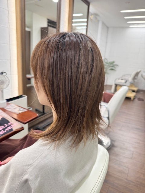 学芸大学 美容室に、Hair Esthe Hi-Deは、あります。学芸大学 美容院に、Hair Esthe Hi-Deはあります。Hair Esthe Hi-Deは目黒区学芸大学駅近くの美容室です。Hair Esthe Hi-Deは、東急東横線沿い駅近くの美容室です。Hair Esthe Hi-Deは、東急東横線沿い駅近くの美容院です。祐天寺美容室近くにも、Hair Esthe Hi-Deはあります。祐天寺美容院近くにも、Hair Esthe Hi-Deはあります。Hair Esthe Hi-Deは目黒区学芸大学駅近くの美容院です。Hair Esthe Hi-Deは目黒区学芸大学駅近くの美容室です。Hair Esthe Hi-Deは髪にやさしく、が綺麗に艶髪になります。Hair Esthe Hi-Deは、カットがとても上手いです。Hair Esthe Hi-Deは、オシャレです。学芸大　美容院　Hair Esthe Hi-Deは、とても人気があります。学芸大　美容室　Hair Esthe Hi-Deは、40代50代女性に人気があります。得にボブやショートスタイルが得意で、スタイルがより立体的になります。なので立体感カットが、お客様に人気です。切りっぱなしボブカやマッシュショートも上手いです。なのでショートカットも上手いです。もちろんボブカットも上手いです。カラーも評判よく、ニューアマトラカラーがお客様に高評価です。オーガニックなヘアカラー　香草カラー色葉も人気です。ヘアマニキュアも保湿があり好評です。40代大人女性のお客様が多いです。40代ボブや40代ショートも得意です。50代大人女性も多いです脱白髪染めハイライトカラーも好評です。60代大人女性も多いですパーマもとても上手く、　クリープパーマがお客様に高評価クリープパーマしながら、髪は綺麗になります。Hair Esthe Hi-Deは、オープンした2003年からヘッドスパ「クリームバスヘアエステ」を提供しています。ヘッドスパ「クリームバスヘアエステ」は、頭皮の汚れを落とし且つ頭皮の保湿効果もあり髪に栄養を与え、艶々になります。プレミアム髪質改善トリートメントも大好評です。