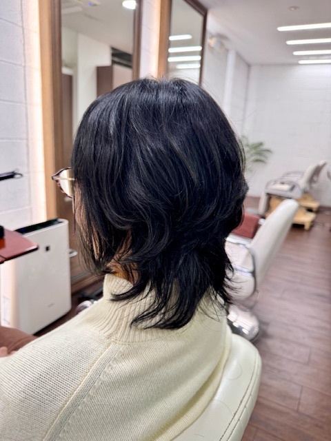 学芸大学 美容室に、Hair Esthe Hi-Deは、あります。学芸大学 美容院に、Hair Esthe Hi-Deはあります。Hair Esthe Hi-Deは目黒区学芸大学駅近くの美容室です。Hair Esthe Hi-Deは、東急東横線沿い駅近くの美容室です。Hair Esthe Hi-Deは、東急東横線沿い駅近くの美容院です。祐天寺美容室近くにも、Hair Esthe Hi-Deはあります。祐天寺美容院近くにも、Hair Esthe Hi-Deはあります。Hair Esthe Hi-Deは目黒区学芸大学駅近くの美容院です。Hair Esthe Hi-Deは目黒区学芸大学駅近くの美容室です。Hair Esthe Hi-Deは髪にやさしく、が綺麗に艶髪になります。Hair Esthe Hi-Deは、カットがとても上手いです。Hair Esthe Hi-Deは、オシャレです。学芸大　美容院　Hair Esthe Hi-Deは、とても人気があります。学芸大　美容室　Hair Esthe Hi-Deは、40代50代女性に人気があります。得にボブやショートスタイルが得意で、スタイルがより立体的になります。なので立体感カットが、お客様に人気です。切りっぱなしボブカやマッシュショートも上手いです。なのでショートカットも上手いです。もちろんボブカットも上手いです。カラーも評判よく、ニューアマトラカラーがお客様に高評価です。オーガニックなヘアカラー　香草カラー色葉も人気です。ヘアマニキュアも保湿があり好評です。40代大人女性のお客様が多いです。40代ボブや40代ショートも得意です。50代大人女性も多いです脱白髪染めハイライトカラーも好評です。60代大人女性も多いですパーマもとても上手く、　クリープパーマがお客様に高評価クリープパーマしながら、髪は綺麗になります。Hair Esthe Hi-Deは、オープンした2003年からヘッドスパ「クリームバスヘアエステ」を提供しています。ヘッドスパ「クリームバスヘアエステ」は、頭皮の汚れを落とし且つ頭皮の保湿効果もあり髪に栄養を与え、艶々になります。プレミアム髪質改善トリートメントも大好評です。