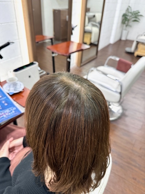 学芸大学 美容室に、Hair Esthe Hi-Deは、あります。学芸大学 美容院に、Hair Esthe Hi-Deはあります。Hair Esthe Hi-Deは目黒区学芸大学駅近くの美容室です。Hair Esthe Hi-Deは、東急東横線沿い駅近くの美容室です。Hair Esthe Hi-Deは、東急東横線沿い駅近くの美容院です。祐天寺美容室近くにも、Hair Esthe Hi-Deはあります。祐天寺美容院近くにも、Hair Esthe Hi-Deはあります。Hair Esthe Hi-Deは目黒区学芸大学駅近くの美容院です。Hair Esthe Hi-Deは目黒区学芸大学駅近くの美容室です。Hair Esthe Hi-Deは髪にやさしく、が綺麗に艶髪になります。Hair Esthe Hi-Deは、カットがとても上手いです。Hair Esthe Hi-Deは、オシャレです。学芸大　美容院　Hair Esthe Hi-Deは、とても人気があります。学芸大　美容室　Hair Esthe Hi-Deは、40代50代女性に人気があります。得にボブやショートスタイルが得意で、スタイルがより立体的になります。なので立体感カットが、お客様に人気です。切りっぱなしボブカやマッシュショートも上手いです。なのでショートカットも上手いです。もちろんボブカットも上手いです。カラーも評判よく、ニューアマトラカラーがお客様に高評価です。オーガニックなヘアカラー　香草カラー色葉も人気です。ヘアマニキュアも保湿があり好評です。40代大人女性のお客様が多いです。40代ボブや40代ショートも得意です。50代大人女性も多いです脱白髪染めハイライトカラーも好評です。60代大人女性も多いですパーマもとても上手く、　クリープパーマがお客様に高評価クリープパーマしながら、髪は綺麗になります。Hair Esthe Hi-Deは、オープンした2003年からヘッドスパ「クリームバスヘアエステ」を提供しています。ヘッドスパ「クリームバスヘアエステ」は、頭皮の汚れを落とし且つ頭皮の保湿効果もあり髪に栄養を与え、艶々になります。プレミアム髪質改善トリートメントも大好評です。