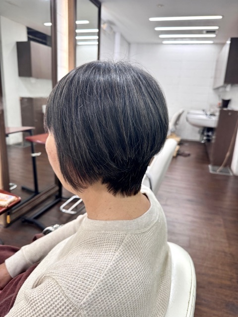 学芸大学 美容室に、Hair Esthe Hi-Deは、あります。学芸大学 美容院に、Hair Esthe Hi-Deはあります。Hair Esthe Hi-Deは目黒区学芸大学駅近くの美容室です。Hair Esthe Hi-Deは、東急東横線沿い駅近くの美容室です。Hair Esthe Hi-Deは、東急東横線沿い駅近くの美容院です。祐天寺美容室近くにも、Hair Esthe Hi-Deはあります。祐天寺美容院近くにも、Hair Esthe Hi-Deはあります。Hair Esthe Hi-Deは目黒区学芸大学駅近くの美容院です。Hair Esthe Hi-Deは目黒区学芸大学駅近くの美容室です。Hair Esthe Hi-Deは髪にやさしく、が綺麗に艶髪になります。Hair Esthe Hi-Deは、カットがとても上手いです。Hair Esthe Hi-Deは、オシャレです。学芸大　美容院　Hair Esthe Hi-Deは、とても人気があります。学芸大　美容室　Hair Esthe Hi-Deは、40代50代女性に人気があります。得にボブやショートスタイルが得意で、スタイルがより立体的になります。なので立体感カットが、お客様に人気です。切りっぱなしボブカやマッシュショートも上手いです。なのでショートカットも上手いです。もちろんボブカットも上手いです。カラーも評判よく、ニューアマトラカラーがお客様に高評価です。オーガニックなヘアカラー　香草カラー色葉も人気です。ヘアマニキュアも保湿があり好評です。40代大人女性のお客様が多いです。40代ボブや40代ショートも得意です。50代大人女性も多いです脱白髪染めハイライトカラーも好評です。60代大人女性も多いですパーマもとても上手く、　クリープパーマがお客様に高評価クリープパーマしながら、髪は綺麗になります。Hair Esthe Hi-Deは、オープンした2003年からヘッドスパ「クリームバスヘアエステ」を提供しています。ヘッドスパ「クリームバスヘアエステ」は、頭皮の汚れを落とし且つ頭皮の保湿効果もあり髪に栄養を与え、艶々になります。プレミアム髪質改善トリートメントも大好評です。