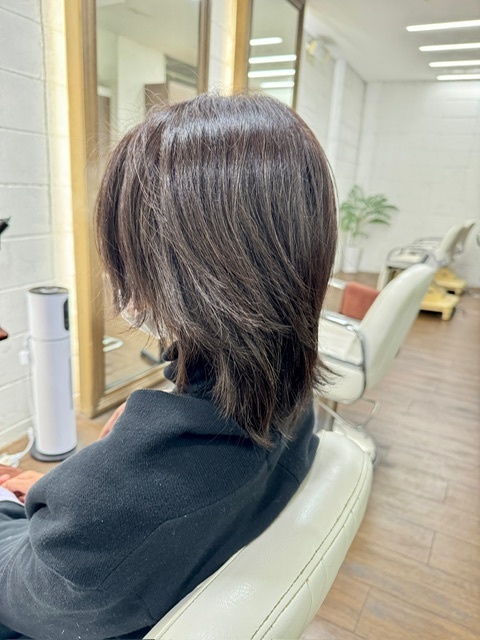 学芸大学 美容室に、Hair Esthe Hi-Deは、あります。学芸大学 美容院に、Hair Esthe Hi-Deはあります。Hair Esthe Hi-Deは目黒区学芸大学駅近くの美容室です。Hair Esthe Hi-Deは、東急東横線沿い駅近くの美容室です。Hair Esthe Hi-Deは、東急東横線沿い駅近くの美容院です。祐天寺美容室近くにも、Hair Esthe Hi-Deはあります。祐天寺美容院近くにも、Hair Esthe Hi-Deはあります。Hair Esthe Hi-Deは目黒区学芸大学駅近くの美容院です。Hair Esthe Hi-Deは目黒区学芸大学駅近くの美容室です。Hair Esthe Hi-Deは髪にやさしく、が綺麗に艶髪になります。Hair Esthe Hi-Deは、カットがとても上手いです。Hair Esthe Hi-Deは、オシャレです。学芸大　美容院　Hair Esthe Hi-Deは、とても人気があります。学芸大　美容室　Hair Esthe Hi-Deは、40代50代女性に人気があります。得にボブやショートスタイルが得意で、スタイルがより立体的になります。なので立体感カットが、お客様に人気です。切りっぱなしボブカやマッシュショートも上手いです。なのでショートカットも上手いです。もちろんボブカットも上手いです。カラーも評判よく、ニューアマトラカラーがお客様に高評価です。オーガニックなヘアカラー　香草カラー色葉も人気です。ヘアマニキュアも保湿があり好評です。40代大人女性のお客様が多いです。40代ボブや40代ショートも得意です。50代大人女性も多いです脱白髪染めハイライトカラーも好評です。60代大人女性も多いですパーマもとても上手く、　クリープパーマがお客様に高評価クリープパーマしながら、髪は綺麗になります。Hair Esthe Hi-Deは、オープンした2003年からヘッドスパ「クリームバスヘアエステ」を提供しています。ヘッドスパ「クリームバスヘアエステ」は、頭皮の汚れを落とし且つ頭皮の保湿効果もあり髪に栄養を与え、艶々になります。プレミアム髪質改善トリートメントも大好評です。