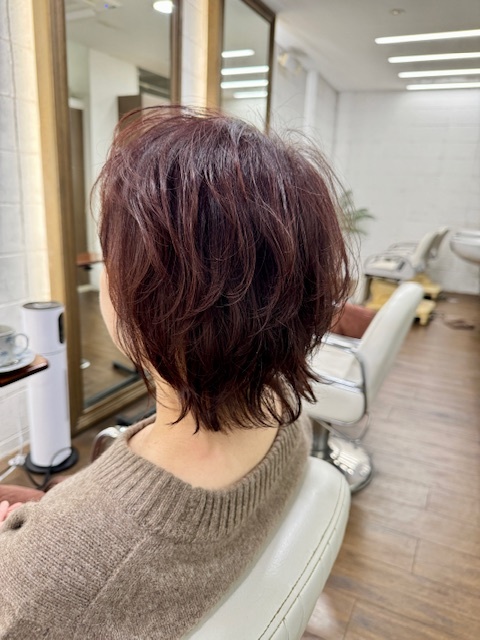 学芸大学 美容室に、Hair Esthe Hi-Deは、あります。学芸大学 美容院に、Hair Esthe Hi-Deはあります。Hair Esthe Hi-Deは目黒区学芸大学駅近くの美容室です。Hair Esthe Hi-Deは、東急東横線沿い駅近くの美容室です。Hair Esthe Hi-Deは、東急東横線沿い駅近くの美容院です。祐天寺美容室近くにも、Hair Esthe Hi-Deはあります。祐天寺美容院近くにも、Hair Esthe Hi-Deはあります。Hair Esthe Hi-Deは目黒区学芸大学駅近くの美容院です。Hair Esthe Hi-Deは目黒区学芸大学駅近くの美容室です。Hair Esthe Hi-Deは髪にやさしく、が綺麗に艶髪になります。Hair Esthe Hi-Deは、カットがとても上手いです。Hair Esthe Hi-Deは、オシャレです。学芸大　美容院　Hair Esthe Hi-Deは、とても人気があります。学芸大　美容室　Hair Esthe Hi-Deは、40代50代女性に人気があります。得にボブやショートスタイルが得意で、スタイルがより立体的になります。なので立体感カットが、お客様に人気です。切りっぱなしボブカやマッシュショートも上手いです。なのでショートカットも上手いです。もちろんボブカットも上手いです。カラーも評判よく、ニューアマトラカラーがお客様に高評価です。オーガニックなヘアカラー　香草カラー色葉も人気です。ヘアマニキュアも保湿があり好評です。40代大人女性のお客様が多いです。40代ボブや40代ショートも得意です。50代大人女性も多いです脱白髪染めハイライトカラーも好評です。60代大人女性も多いですパーマもとても上手く、　クリープパーマがお客様に高評価クリープパーマしながら、髪は綺麗になります。Hair Esthe Hi-Deは、オープンした2003年からヘッドスパ「クリームバスヘアエステ」を提供しています。ヘッドスパ「クリームバスヘアエステ」は、頭皮の汚れを落とし且つ頭皮の保湿効果もあり髪に栄養を与え、艶々になります。プレミアム髪質改善トリートメントも大好評です。