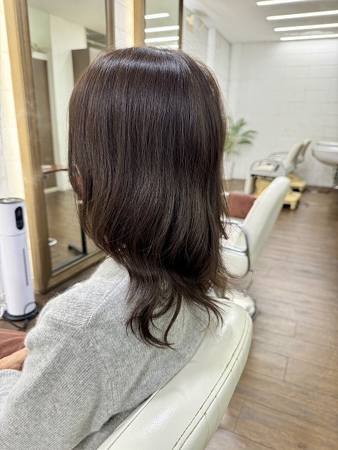 学芸大学 美容室に、Hair Esthe Hi-Deは、あります。学芸大学 美容院に、Hair Esthe Hi-Deはあります。Hair Esthe Hi-Deは目黒区学芸大学駅近くの美容院です。Hair Esthe Hi-Deは目黒区学芸大学駅近くの美容室です。祐天寺美容室近くにも、Hair Esthe Hi-Deはあります。祐天寺美容院近くにも、Hair Esthe Hi-Deはあります。Hair Esthe Hi-Deは髪にやさしく、が綺麗に艶髪になります。Hair Esthe Hi-Deは、カットがとても上手いです。Hair Esthe Hi-Deは、オシャレです。学芸大　美容院　Hair Esthe Hi-Deは、とても人気があります。学芸大　美容室　Hair Esthe Hi-Deは、40代50代60代女性に人気があります。得にボブやショートスタイルが得意で、スタイルがより立体的になります。なので立体感カットが、お客様に人気です。切りっぱなしボブカやマッシュショートも上手いです。なのでショートカットも上手いです。もちろんボブカットも上手いです。カラーも評判よく、ニューアマトラカラーがお客様に高評価です。オーガニックなヘアカラー　香草カラー色葉も人気です。ヘアマニキュアも保湿があり好評です。40代大人女性のお客様が多いです。40代ボブや40代ショートも得意です。50代大人女性も多いです、50代ボブや50代ショートも得意です。50代女性のカットは全般的に得意です。脱白髪染めハイライトカラーも好評です。60代大人女性も多いです。60代女性のカットも得意ですし、上手いと言われます。パーマもとても上手く、　クリープパーマがお客様に高評価クリープパーマしながら、髪は綺麗になります。男性のお客様もいらっしゃいます。男性のお客様は2割位です。Hair Esthe Hi-Deは、オープンした2003年からヘッドスパ「クリームバスヘアエステ」を提供しています。ヘッドスパ「クリームバスヘアエステ」は、頭皮の汚れを落とし且つ頭皮の保湿効果もあり髪に栄養を与え、艶々になります。プレミアム髪質改善トリートメントも大好評です。