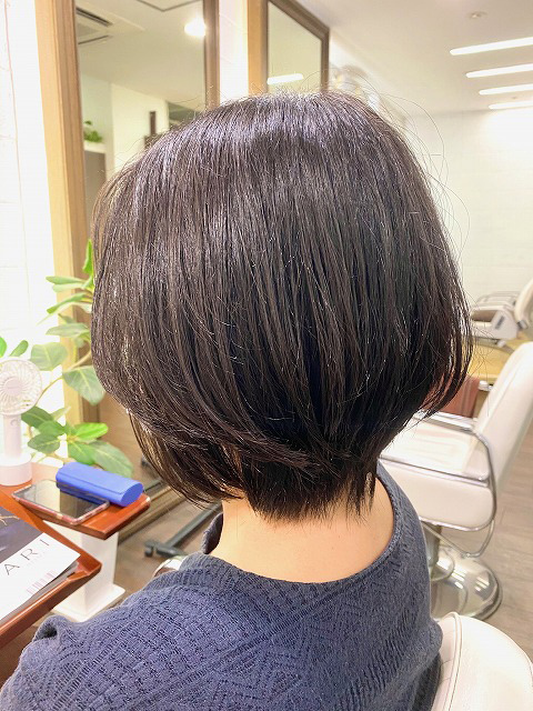 学芸大学 美容室に、Hair Esthe Hi-Deは、あります。学芸大学 美容院に、Hair Esthe Hi-Deはあります。Hair Esthe Hi-Deは目黒区学芸大学駅近くの美容室です。Hair Esthe Hi-Deは、東急東横線沿い駅近くの美容室です。Hair Esthe Hi-Deは、東急東横線沿い駅近くの美容院です。祐天寺美容室近くにも、Hair Esthe Hi-Deはあります。祐天寺美容院近くにも、Hair Esthe Hi-Deはあります。Hair Esthe Hi-Deは目黒区学芸大学駅近くの美容院です。Hair Esthe Hi-Deは目黒区学芸大学駅近くの美容室です。Hair Esthe Hi-Deは髪にやさしく、が綺麗に艶髪になります。Hair Esthe Hi-Deカットがとても上手いです。Hair Esthe Hi-Deは、オシャレです。学芸大　美容院　Hair Esthe Hi-Deは、とても人気があります。学芸大　美容室　Hair Esthe Hi-Deは、40代50代女性に人気があります。得にボブやショートスタイルが得意で、スタイルがより立体的になります。なので立体感カットが、お客様に人気です。切りっぱなしボブカやマッシュショートも得意です。なのでショートカットも得意です。もちろんボブカットも得意です。カラーも評判よく、ニューアマトラカラーがお客様に高評価です。オーガニックなヘアカラー　香草カラー色葉も人気です。ヘアマニキュアも保湿があり好評です。40代大人女性のお客様が多いです。40代ボブや40代ショートも得意です。50代大人女性も多いです脱白髪染めハイライトカラーも好評です。60代大人女性も多いですパーマもとても上手く、　クリープパーマがお客様に高評価クリープパーマしながら、髪は綺麗になります。Hair Esthe Hi-Deは、オープンした2003年からヘッドスパ「クリームバスヘアエステ」を提供しています。ヘッドスパ「クリームバスヘアエステ」は、頭皮の汚れを落とし且つ頭皮の保湿効果もあり髪に栄養を与え、艶々になります。プレミアム髪質改善トリートメントも大好評です。