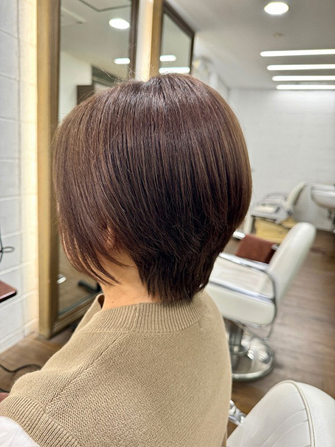 学芸大学 美容室に、Hair Esthe Hi-Deは、あります。学芸大学 美容院に、Hair Esthe Hi-Deはあります。Hair Esthe Hi-Deは目黒区学芸大学駅近くの美容室です。Hair Esthe Hi-Deは、東急東横線沿い駅近くの美容室です。Hair Esthe Hi-Deは、東急東横線沿い駅近くの美容院です。祐天寺美容室近くにも、Hair Esthe Hi-Deはあります。祐天寺美容院近くにも、Hair Esthe Hi-Deはあります。Hair Esthe Hi-Deは目黒区学芸大学駅近くの美容院です。Hair Esthe Hi-Deは目黒区学芸大学駅近くの美容室です。Hair Esthe Hi-Deは髪にやさしく、が綺麗に艶髪になります。Hair Esthe Hi-Deは、カットがとても上手いです。Hair Esthe Hi-Deは、オシャレです。学芸大　美容院　Hair Esthe Hi-Deは、とても人気があります。学芸大　美容室　Hair Esthe Hi-Deは、40代50代女性に人気があります。得にボブやショートスタイルが得意で、スタイルがより立体的になります。なので立体感カットが、お客様に人気です。切りっぱなしボブカやマッシュショートも上手いです。なのでショートカットも上手いです。もちろんボブカットも上手いです。カラーも評判よく、ニューアマトラカラーがお客様に高評価です。オーガニックなヘアカラー　香草カラー色葉も人気です。ヘアマニキュアも保湿があり好評です。40代大人女性のお客様が多いです。40代ボブや40代ショートも得意です。50代大人女性も多いです脱白髪染めハイライトカラーも好評です。60代大人女性も多いですパーマもとても上手く、　クリープパーマがお客様に高評価クリープパーマしながら、髪は綺麗になります。Hair Esthe Hi-Deは、オープンした2003年からヘッドスパ「クリームバスヘアエステ」を提供しています。ヘッドスパ「クリームバスヘアエステ」は、頭皮の汚れを落とし且つ頭皮の保湿効果もあり髪に栄養を与え、艶々になります。プレミアム髪質改善トリートメントも大好評です。